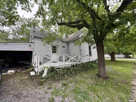 621 S 6th St, Herrin, IL 62948 photo 5