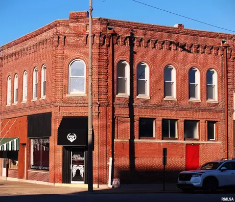 100 N Washington St, Salem, IL 62881