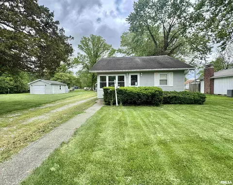 612 W Reed St, Benton, IL 62812