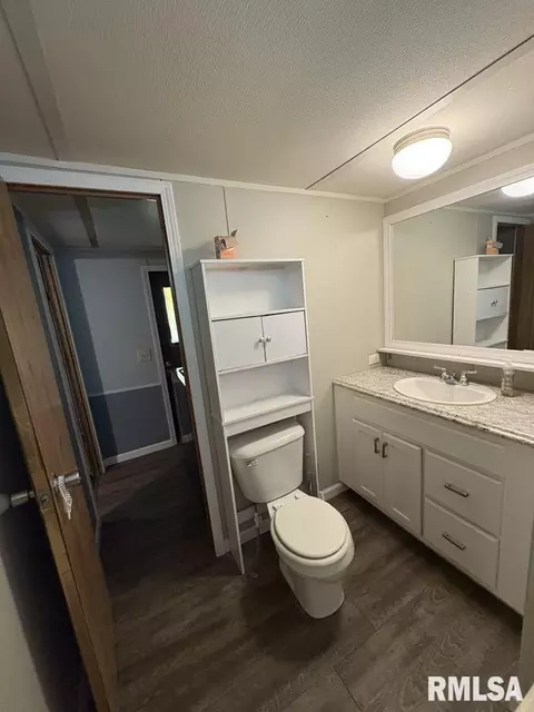 406 Church St, Christopher, IL 62822 photo 12