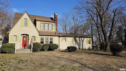 108 Ann St, Anna, IL 62906