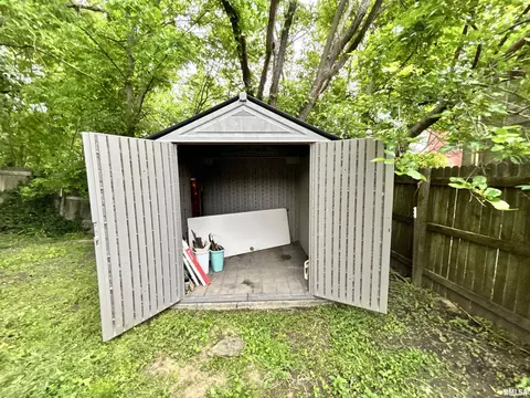 104 W Maple St, Cobden, IL 62920 photo 25