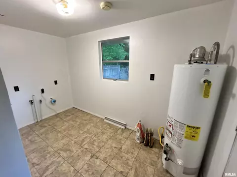 104 W Maple St, Cobden, IL 62920 photo 15