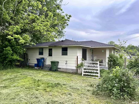 104 W Maple St, Cobden, IL 62920 photo 5