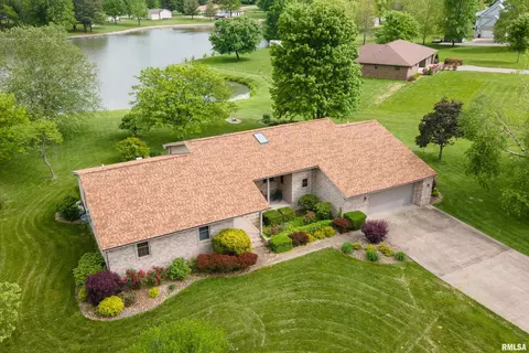 3880 Fawn Dr, Marion, IL 62959