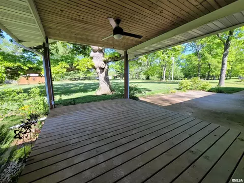 219 Oak Tree Ave, Salem, IL 62881 photo 29