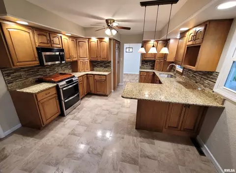 219 Oak Tree Ave, Salem, IL 62881 photo 7