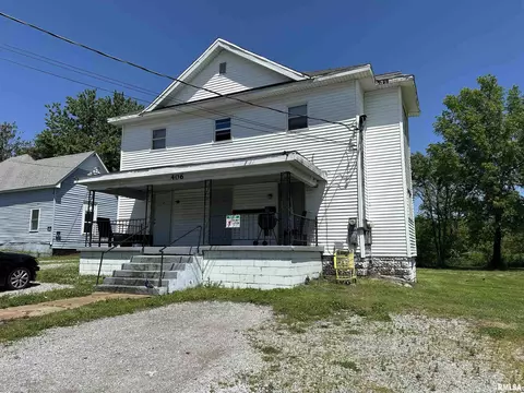 406 E Jackson St, Marion, IL 62959