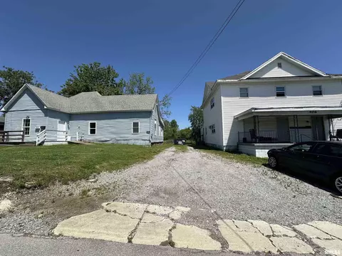 Exterior - 406 E Jackson St, Marion, IL 62959 photo 2 of 3