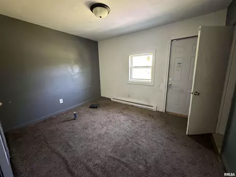 Bedroom - 406 E Jackson St, Marion, IL 62959 photo 1 of 2