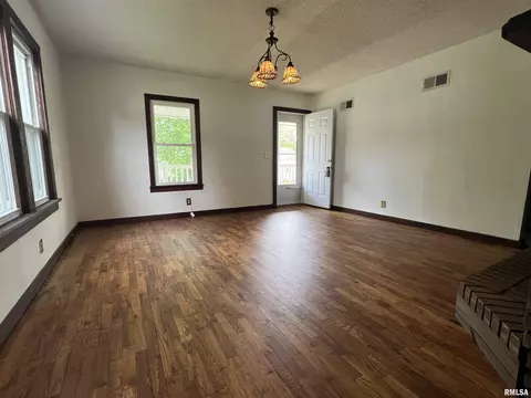 2704 Cherry St, Mount Vernon, IL 62864 photo 11