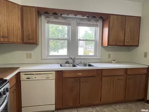 2704 Cherry St, Mount Vernon, IL 62864 photo 15