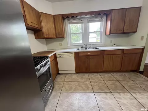 2704 Cherry St, Mount Vernon, IL 62864 photo 14