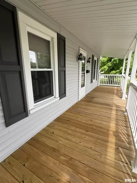 2704 Cherry St, Mount Vernon, IL 62864 photo 3