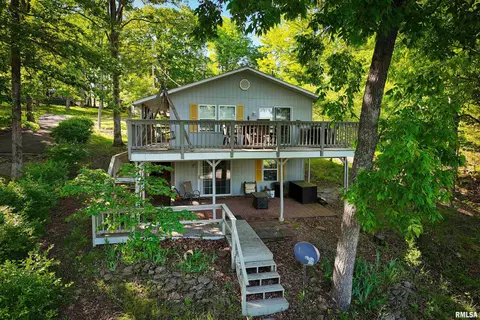385 S Lakeshore Dr, Goreville, IL 62939