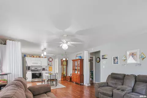 2027 Casey Ave, Mount Vernon, IL 62864 photo 5