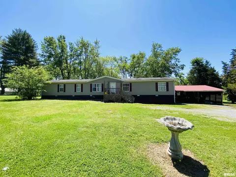 2413 North St, Harrisburg, IL 62946