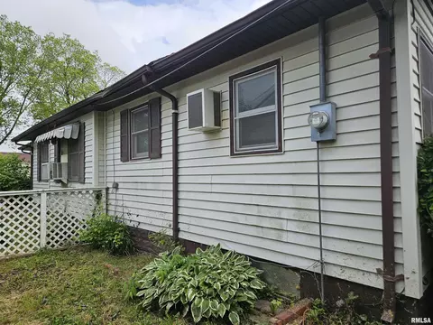 108 Fair Ave, Flora, IL 62839 photo 8