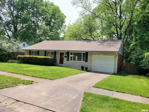 606 S Skyline Dr, Carbondale, IL 62901