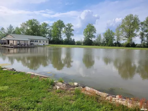 7993 State Highway 14 Hwy, Du Quoin, IL 62832