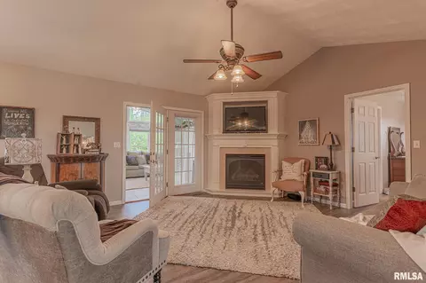 5175 Baker Rd, Salem, IL 62881 photo 11