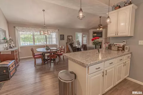 5175 Baker Rd, Salem, IL 62881 photo 21