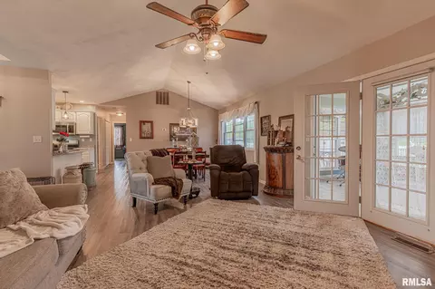 5175 Baker Rd, Salem, IL 62881 photo 13