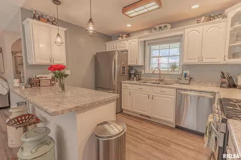 5175 Baker Rd, Salem, IL 62881 photo 17