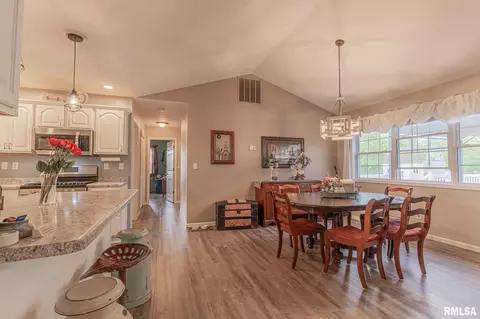 5175 Baker Rd, Salem, IL 62881 photo 10