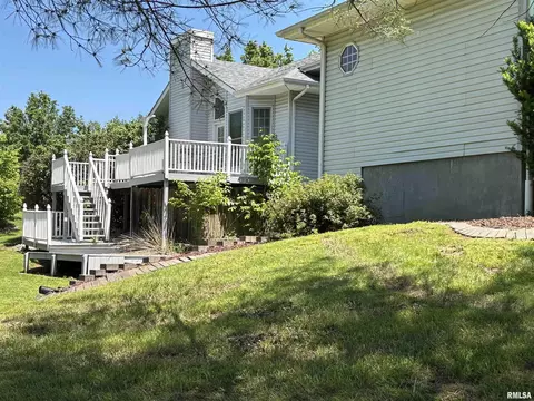 212 Orange St, Anna, IL 62906 photo 4