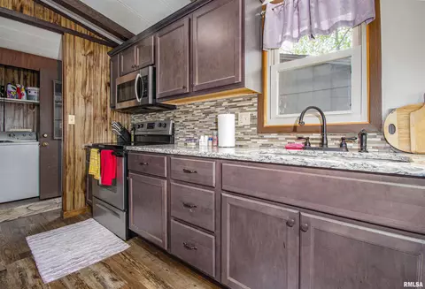 631 Community Beach Rd, Centralia, IL 62801 photo 11