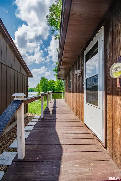 631 Community Beach Rd, Centralia, IL 62801 photo 21