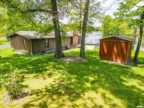 631 Community Beach Rd, Centralia, IL 62801 photo 22