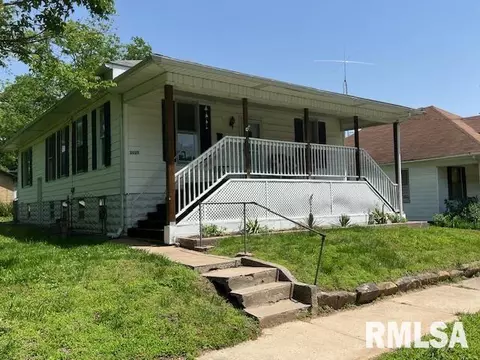 2020 Edith St, Murphysboro, IL 62966 photo 2