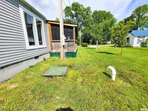 1011 Clan St, Flora, IL 62839 photo 67