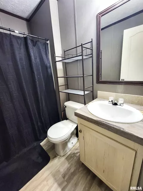 1011 Clan St, Flora, IL 62839 photo 50