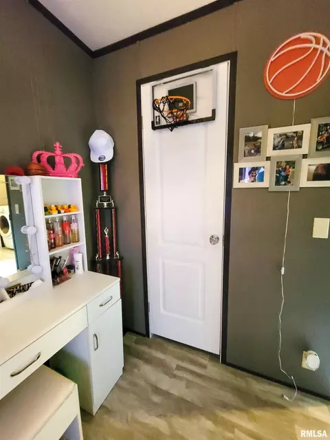 1011 Clan St, Flora, IL 62839 photo 49