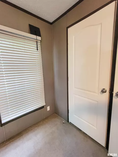 1011 Clan St, Flora, IL 62839 photo 34