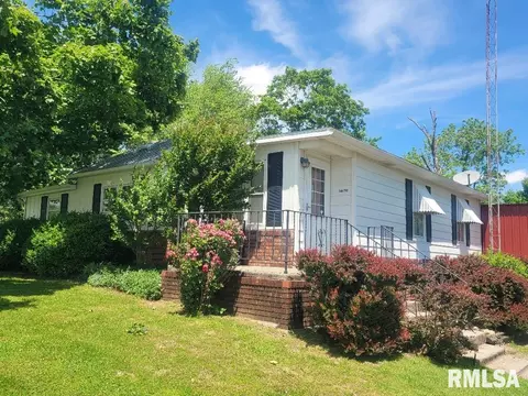 14690 State Route 142 Hwy, Mcleansboro, IL 62859