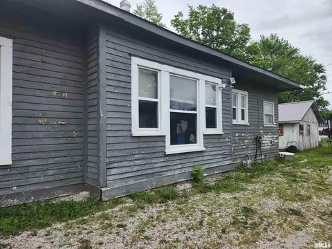 132 N 2nd St, Ashley, IL 62808 photo 2