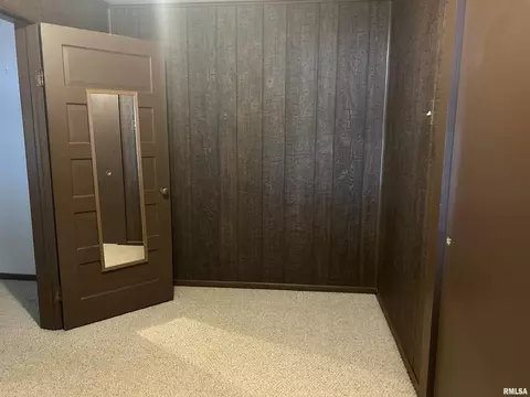 401 W 11th St, Christopher, IL 62822 photo 13