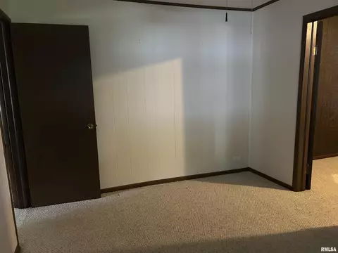 401 W 11th St, Christopher, IL 62822 photo 12