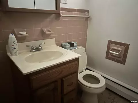 401 W 11th St, Christopher, IL 62822 photo 14