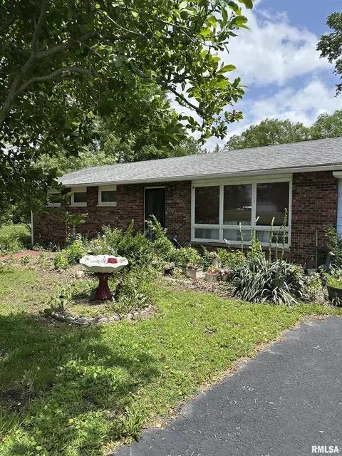 1480 Hemlock Rd, Du Quoin, IL 62832