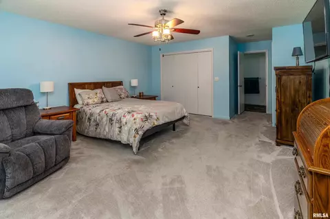 415 E Reichert Dr, Marion, IL 62959 photo 22