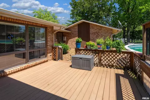 415 E Reichert Dr, Marion, IL 62959 photo 42