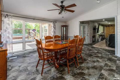 415 E Reichert Dr, Marion, IL 62959 photo 14