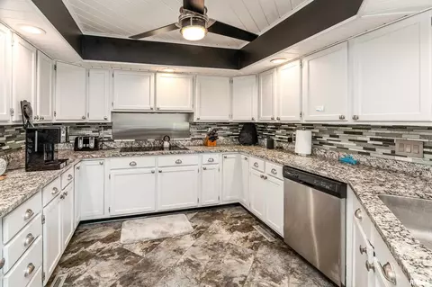 415 E Reichert Dr, Marion, IL 62959 photo 17
