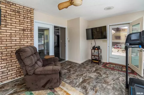 415 E Reichert Dr, Marion, IL 62959 photo 35