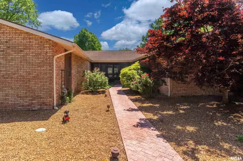415 E Reichert Dr, Marion, IL 62959 photo 5